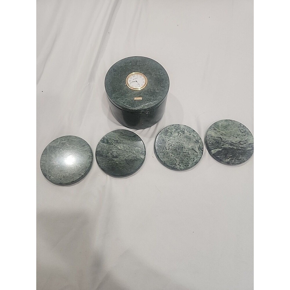 Vtg. Four coasters with a clock coaster holder, green marble.